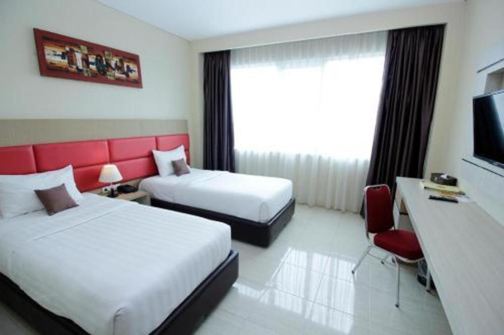 Asoka Luxury Hotel Bandar Lampung Exterior foto