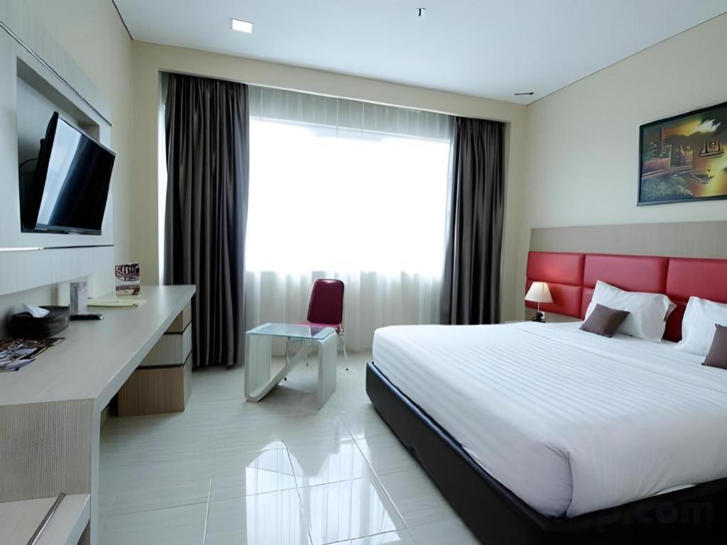 Asoka Luxury Hotel Bandar Lampung Exterior foto