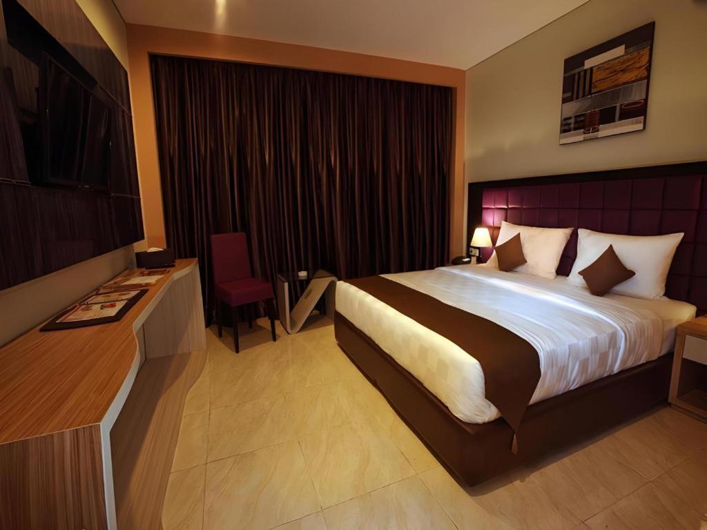 Asoka Luxury Hotel Bandar Lampung Exterior foto