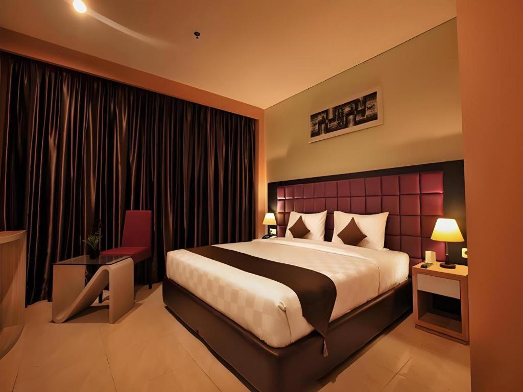 Asoka Luxury Hotel Bandar Lampung Exterior foto